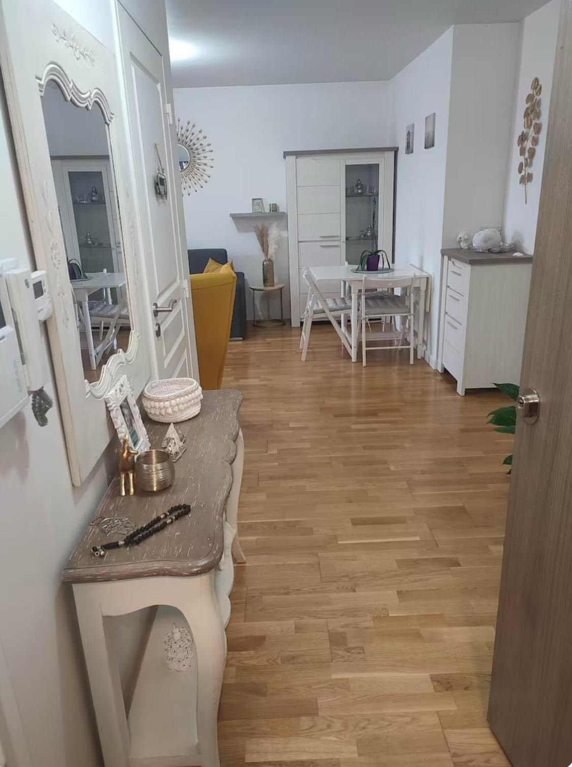 Logement A Cote De L'Aeroport Orly Athis-Mons Exteriér fotografie